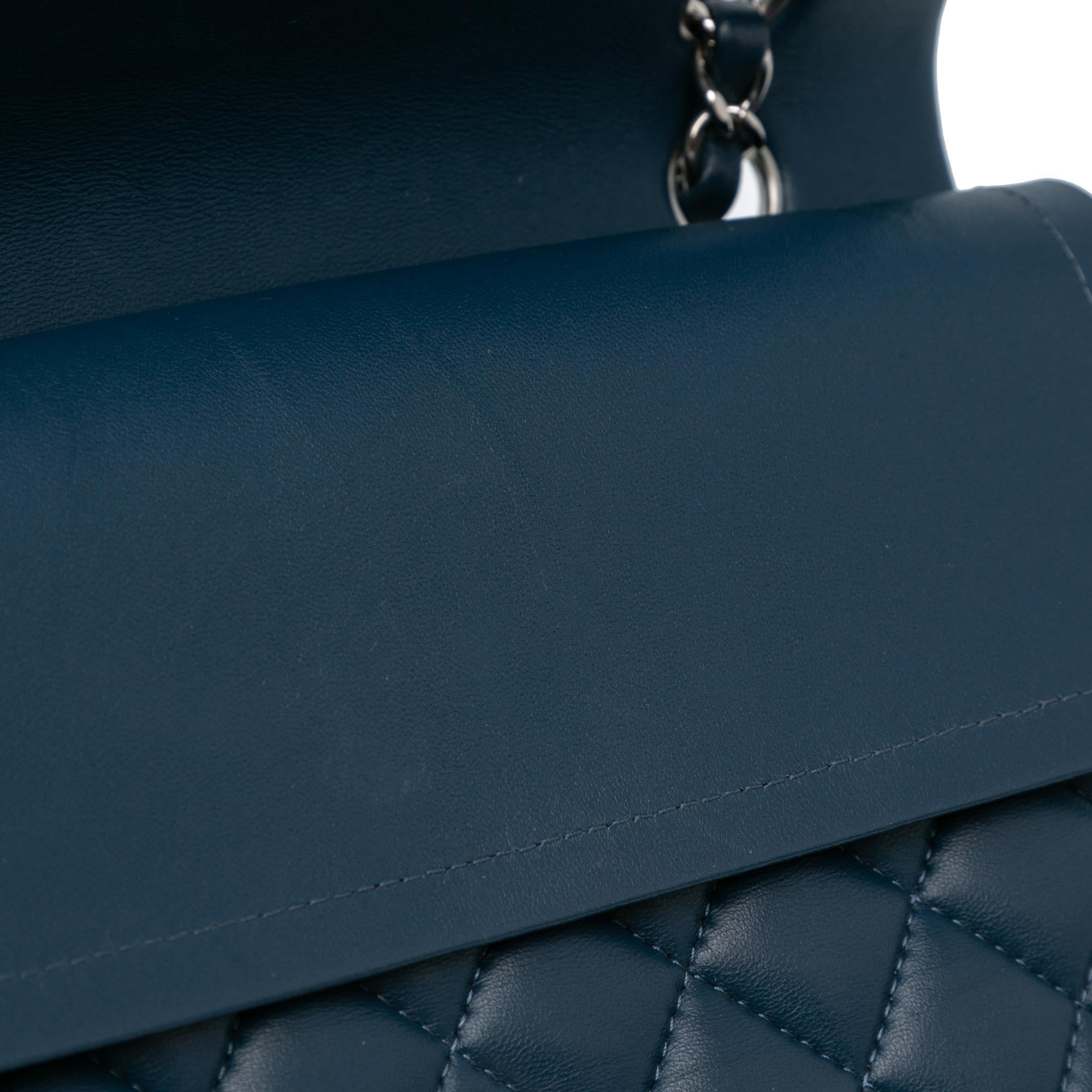 Chanel Medium Classic Lambskin Double Flap (SHG-35Xgum)