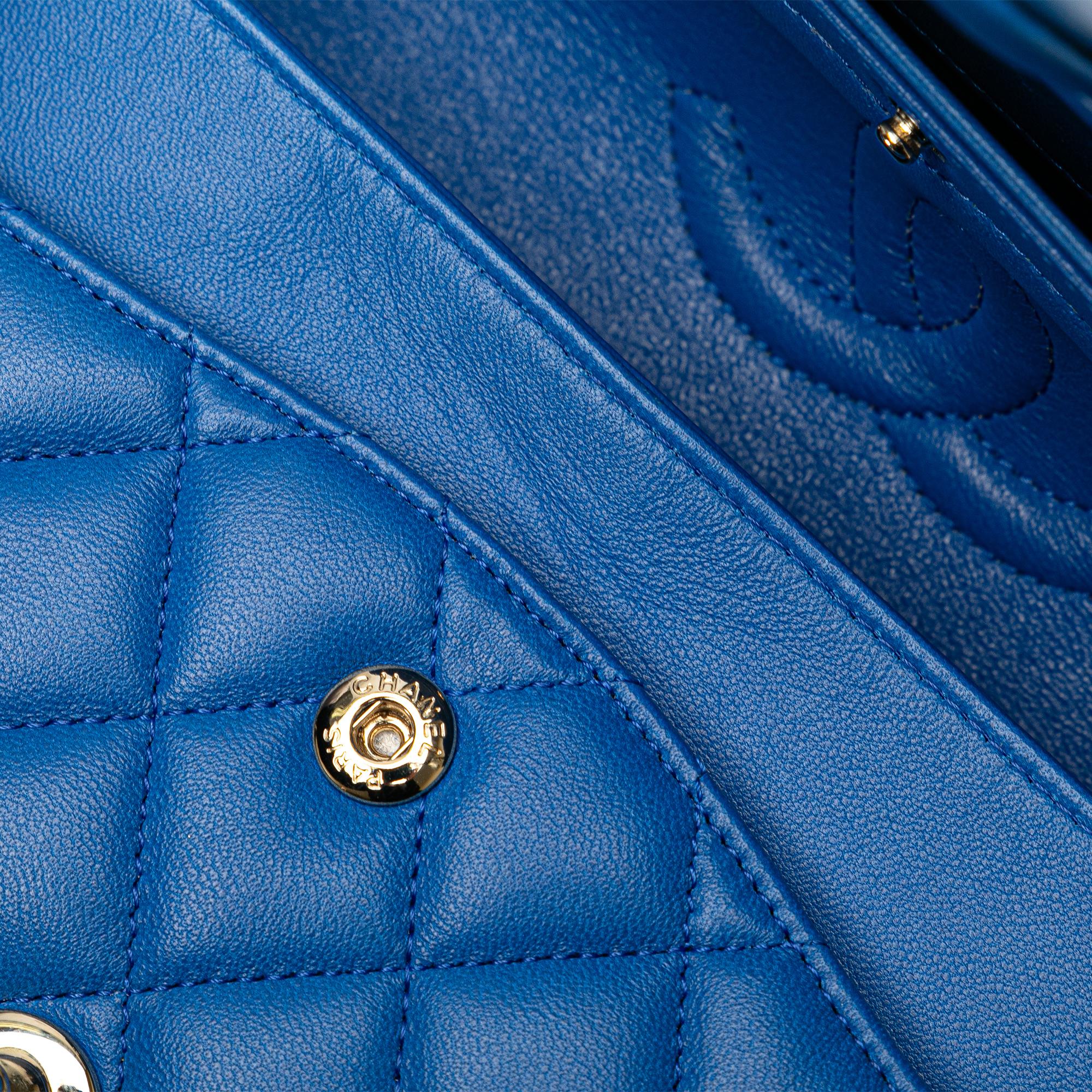 Chanel Medium Classic Lambskin Double Flap (SHG-HyZFBE)