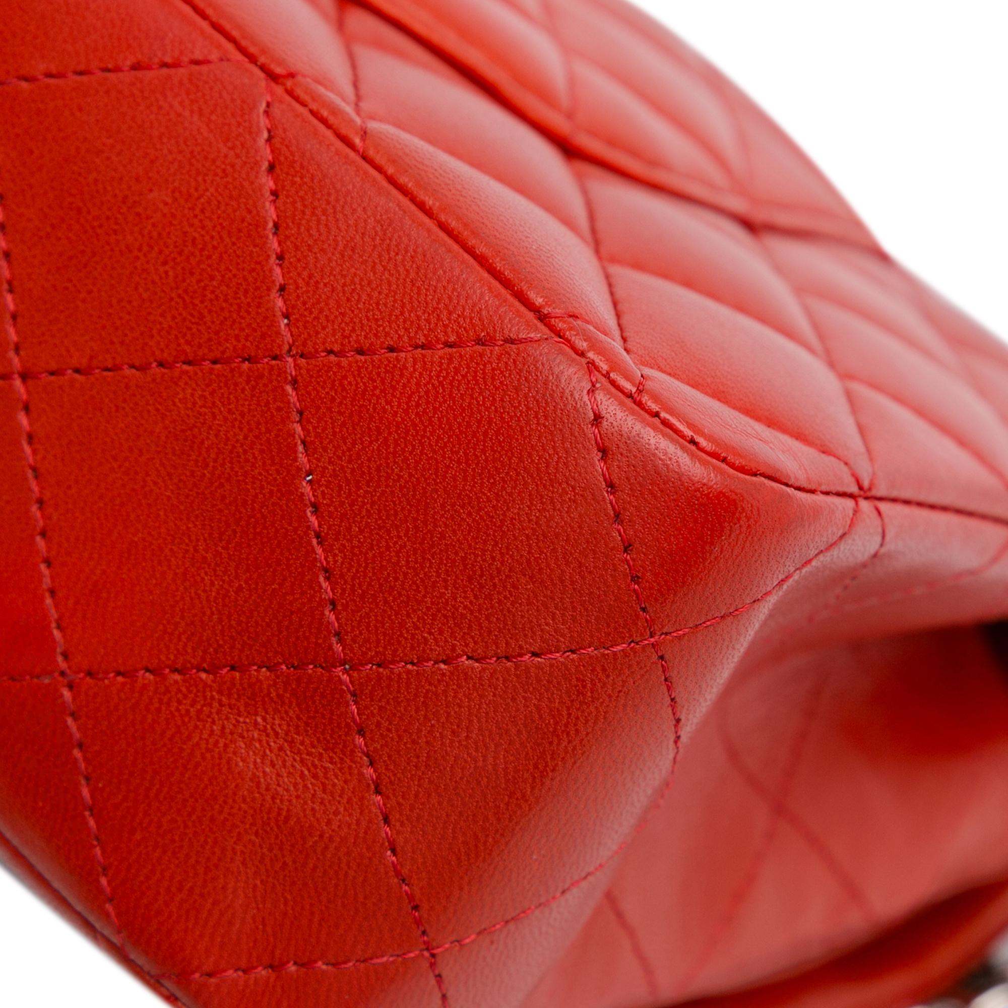Chanel Medium Classic Lambskin Double Flap (SHG-E5gZeT)