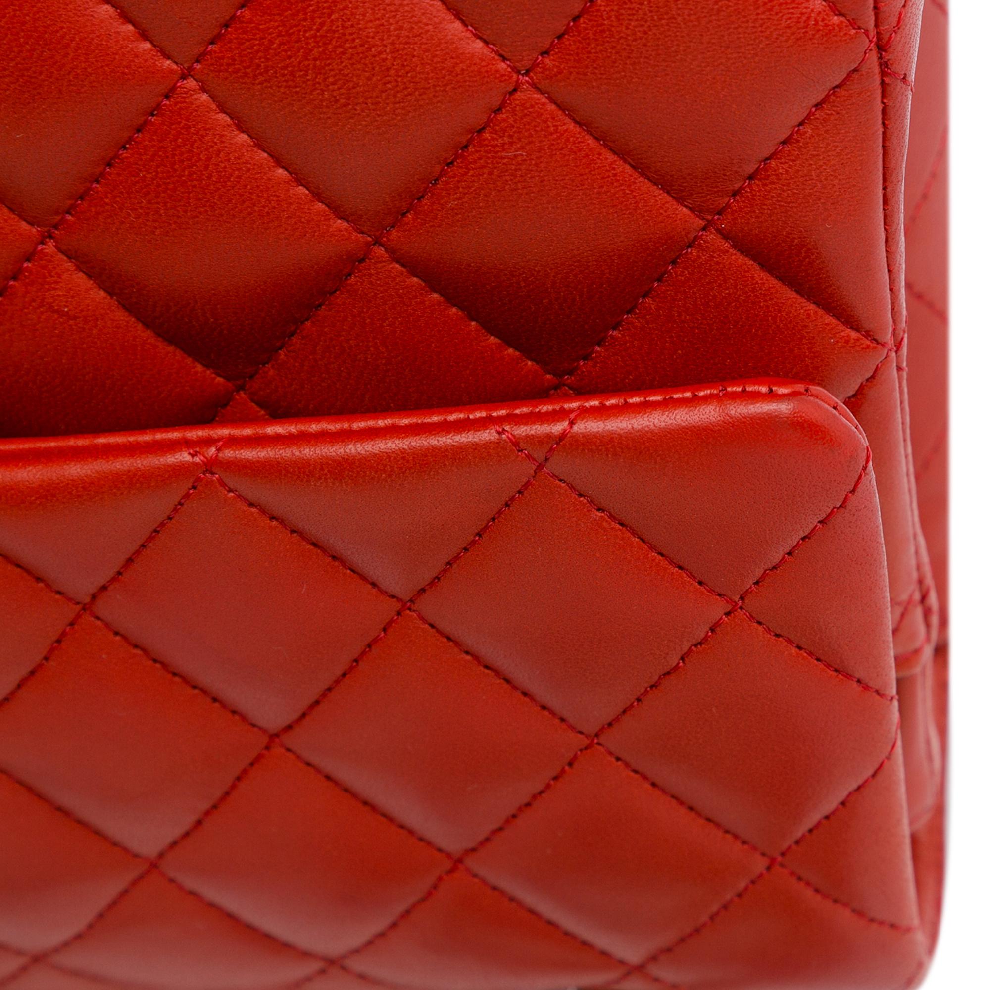 Chanel Medium Classic Lambskin Double Flap (SHG-hCviYB)