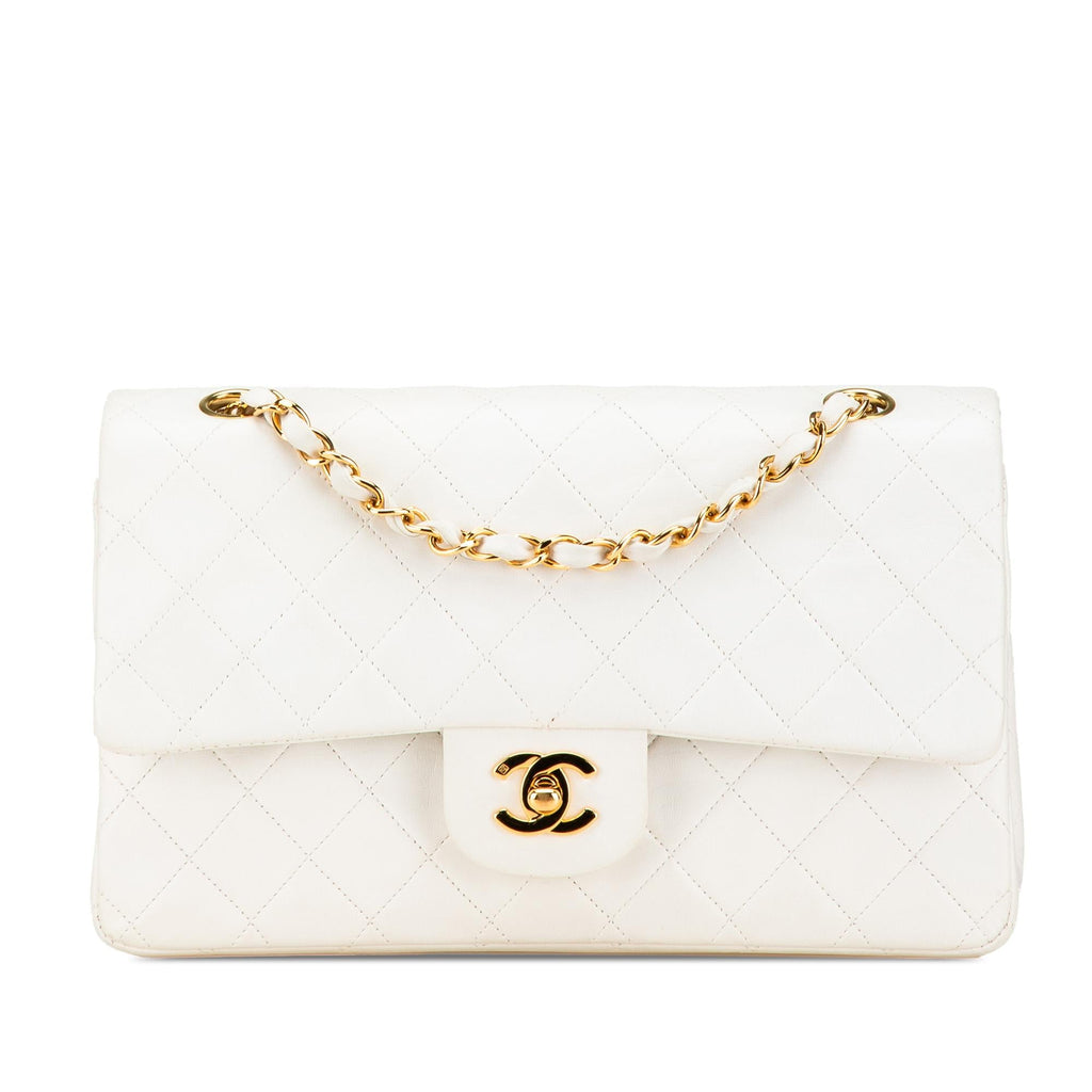 Chanel Medium Classic Lambskin Double Flap (SHG-xjMT3Y)