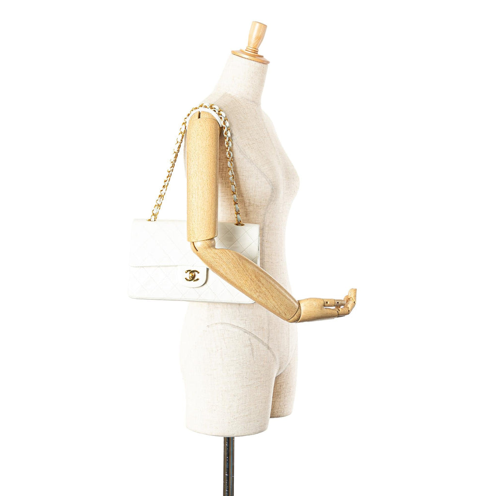 Chanel Medium Classic Lambskin Double Flap (SHG-xjMT3Y)