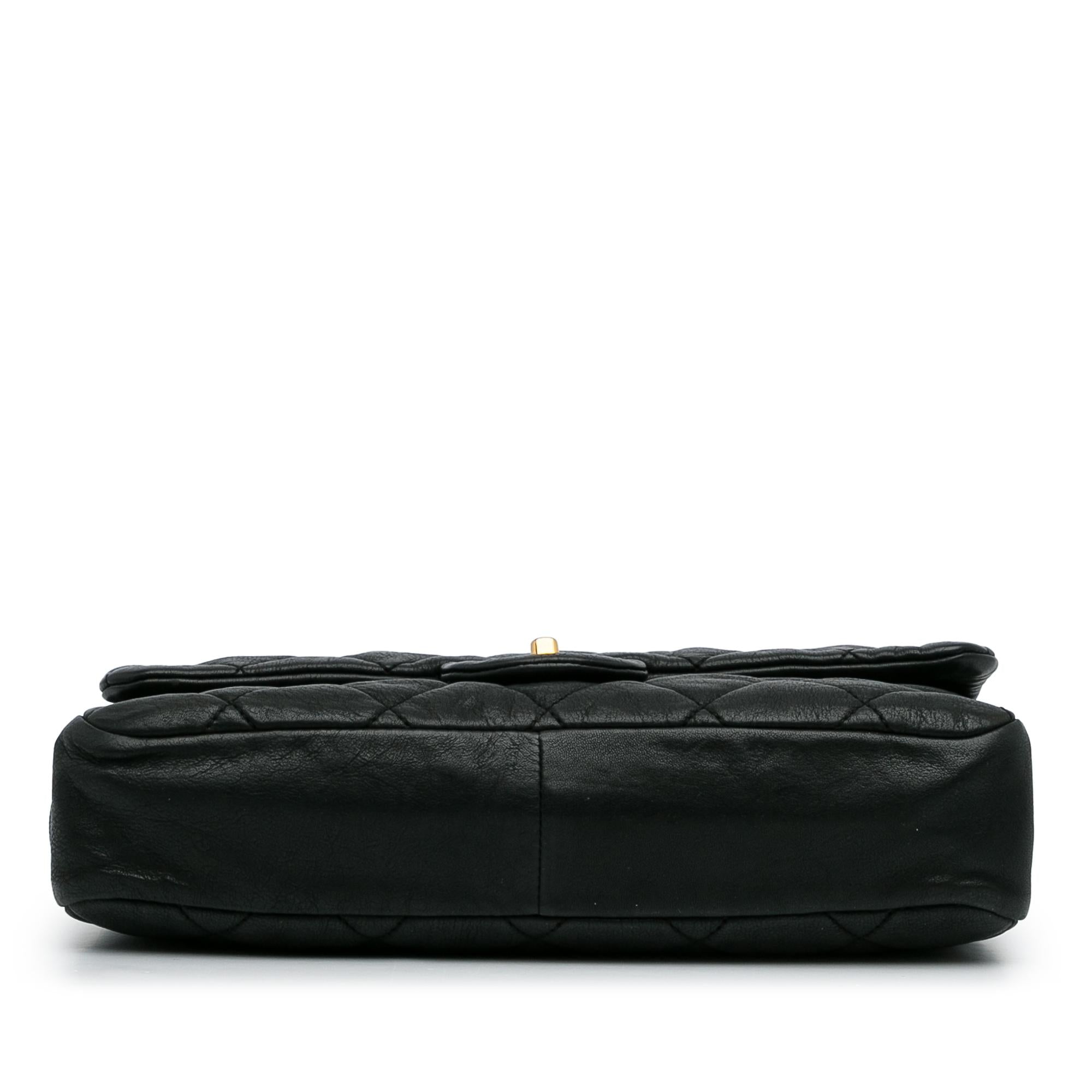 Chanel Medium Classic Lambskin Single Flap (SHG-OBN1xh)