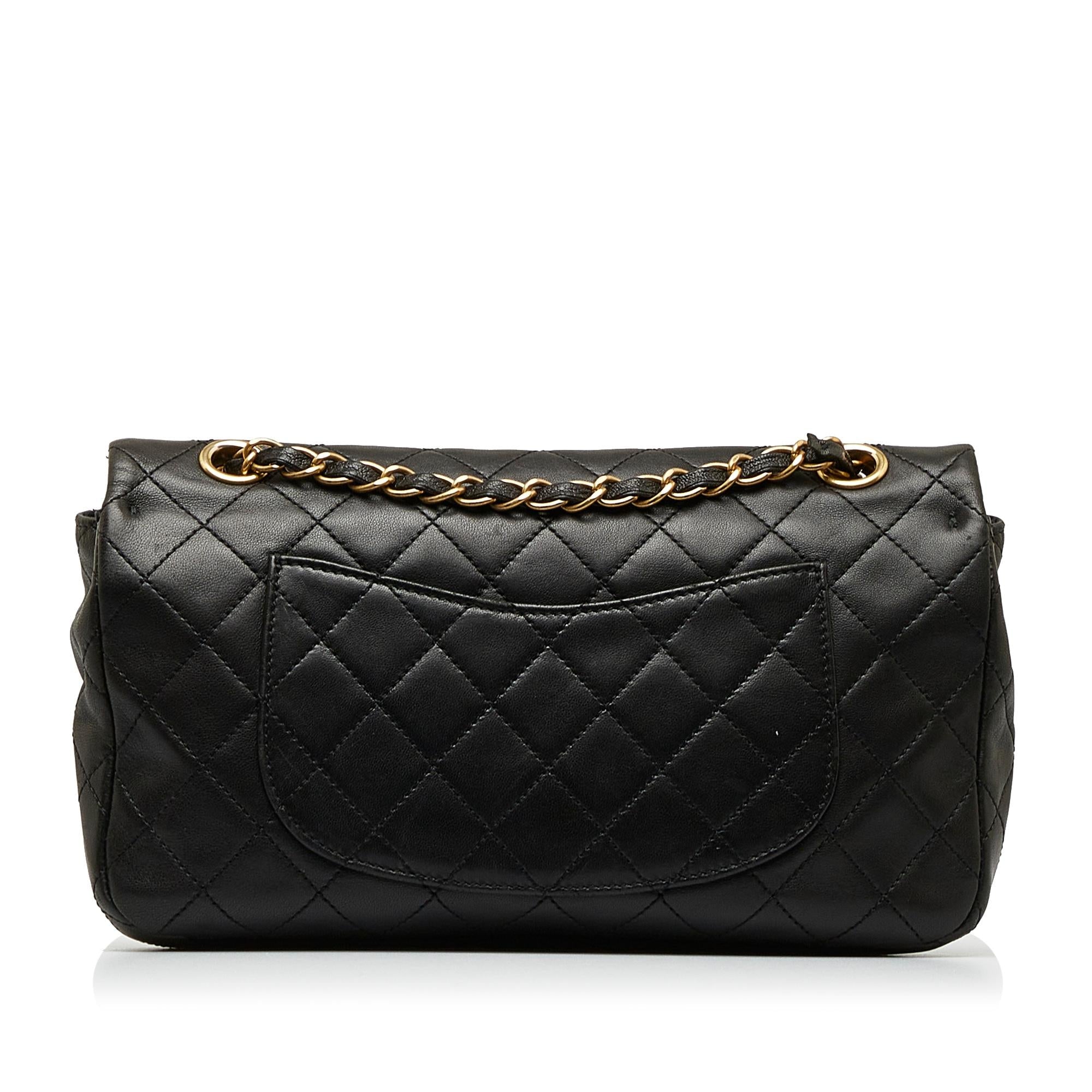 Chanel Medium Classic Lambskin Single Flap (SHG-IvYGNR)