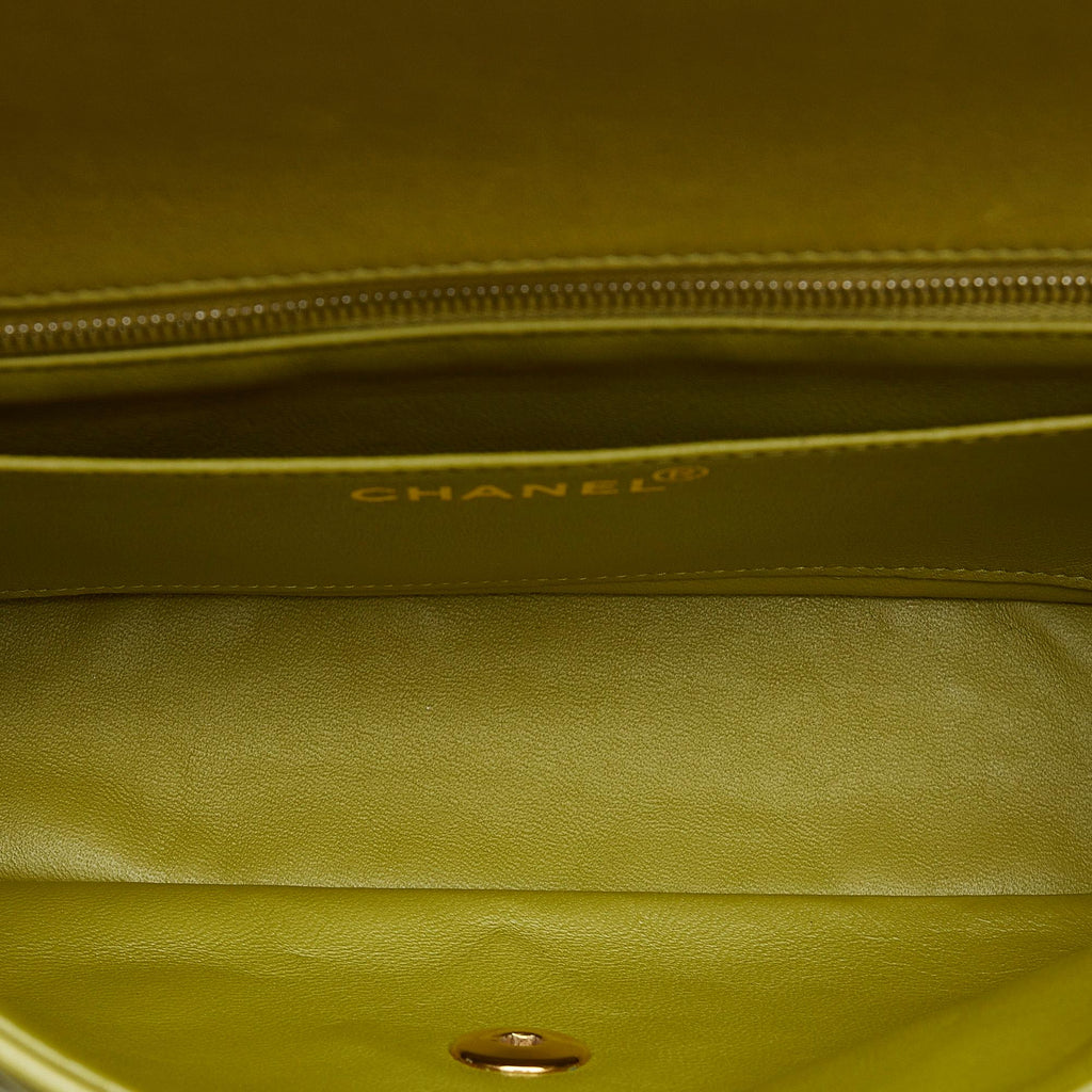 Chanel Medium Classic Lambskin Single Flap (SHG-oaTwdF)