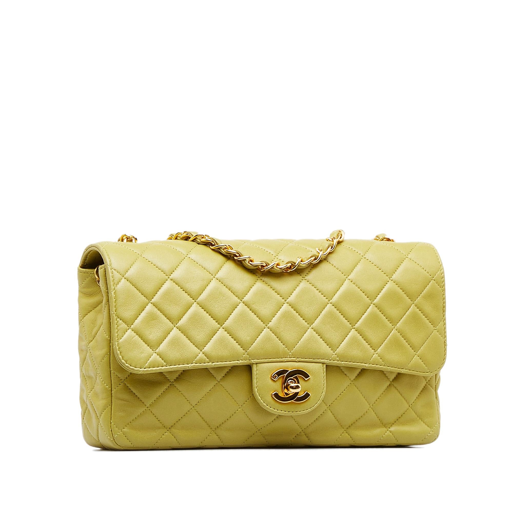 Chanel Medium Classic Lambskin Single Flap (SHG-oaTwdF)
