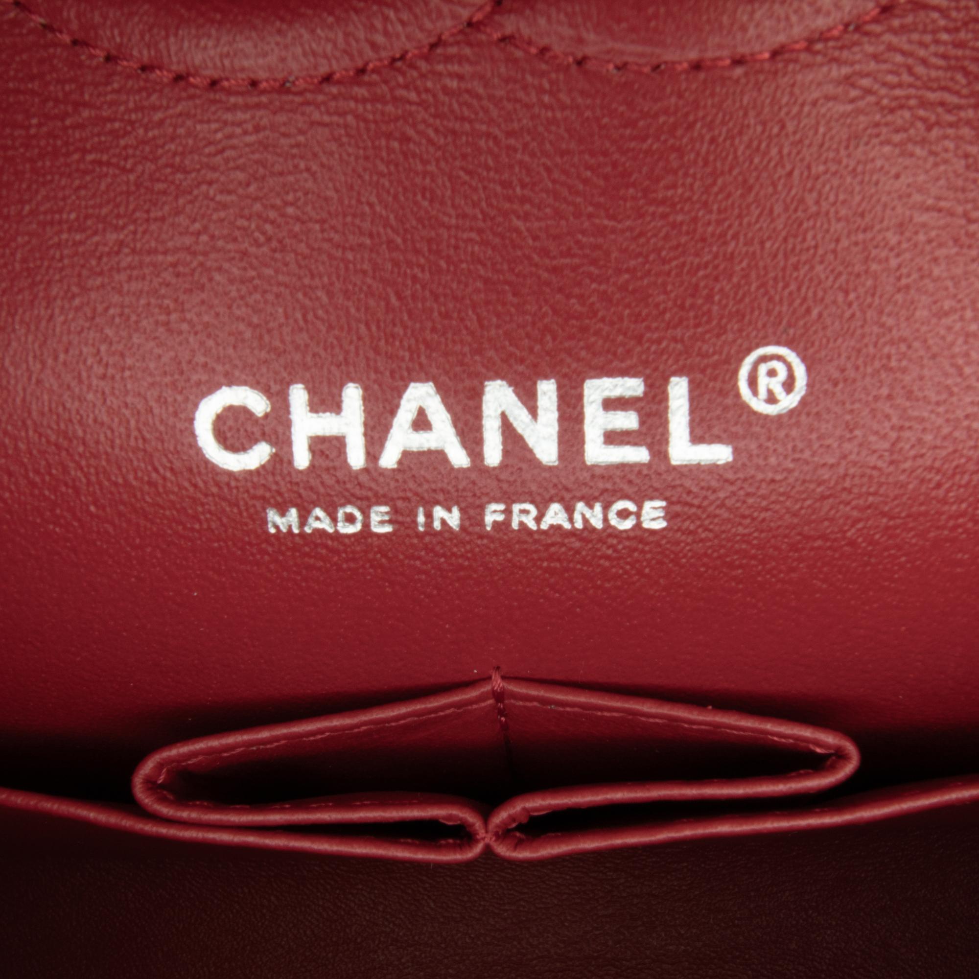 Chanel Medium Classic Patent Double Flap (SHG-aWKJWo)