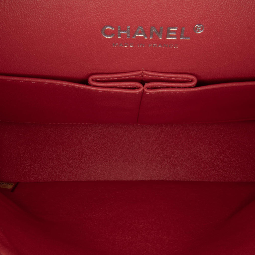 Chanel Medium Classic Patent Double Flap (SHG-GlJ0xg)