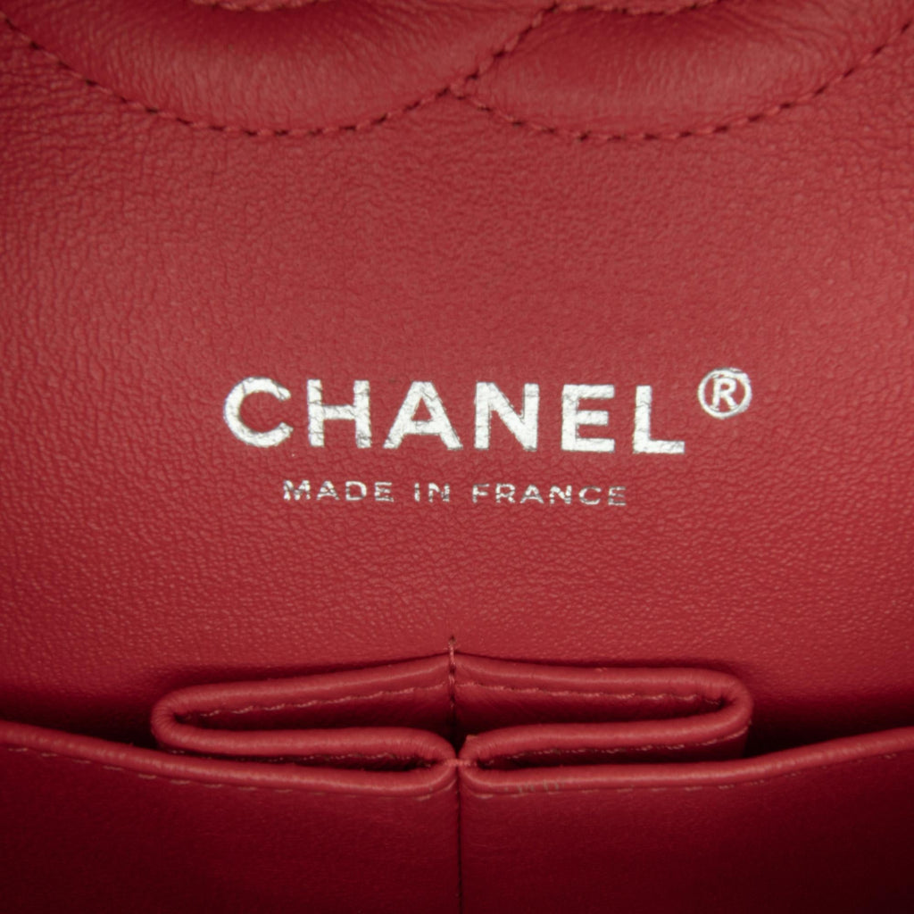 Chanel Medium Classic Patent Double Flap (SHG-GlJ0xg)