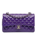 Chanel Medium Classic Patent Double Flap (SHG-pGzzwl)