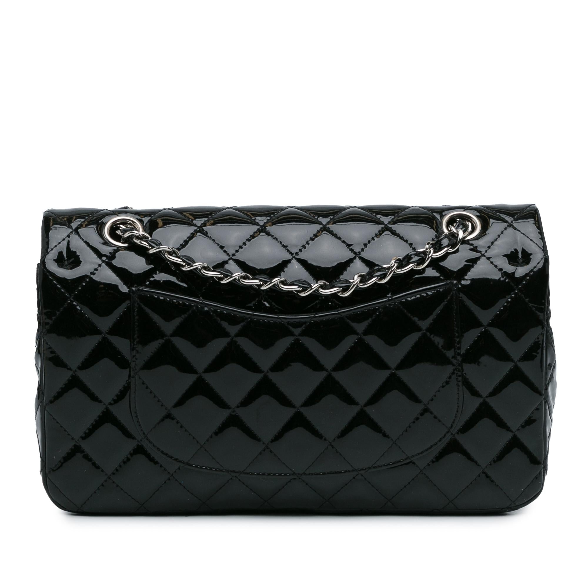 Chanel Medium Classic Patent Double Flap (SHG-RxvttZ)