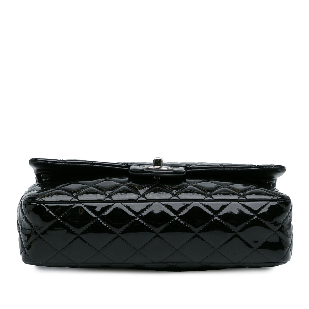Chanel Medium Classic Patent Double Flap (SHG-RxvttZ)