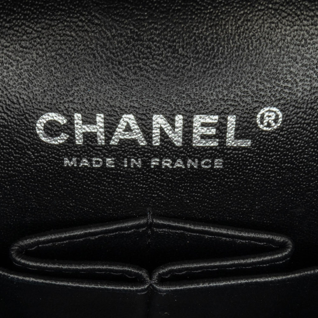 Chanel Medium Classic Patent Double Flap (SHG-RxvttZ)