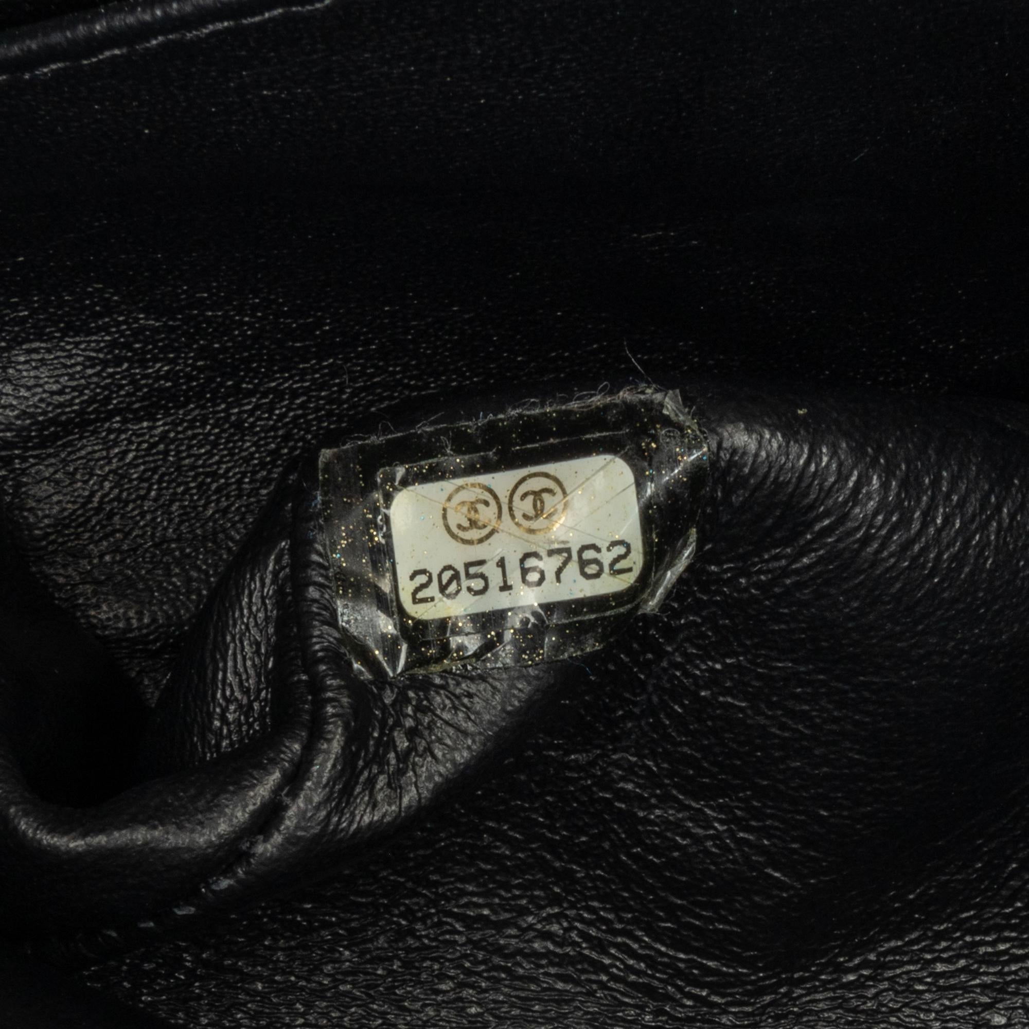 Chanel Medium Classic Patent Double Flap (SHG-RxvttZ)