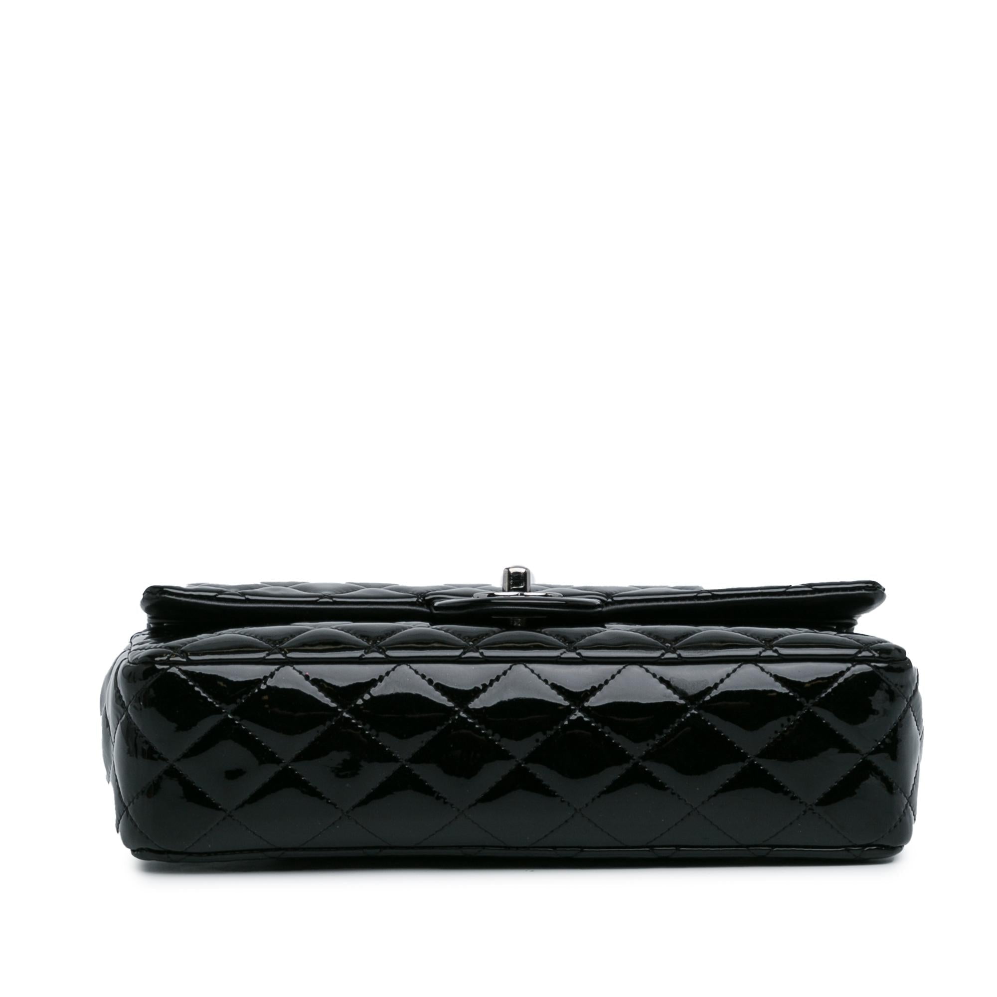 Chanel Medium Classic Patent Double Flap (SHG-BrQGTp)