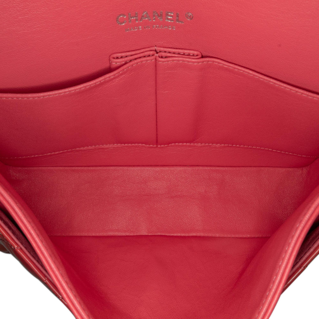 Chanel Medium Classic Patent Double Flap (SHG-ttUdn4)