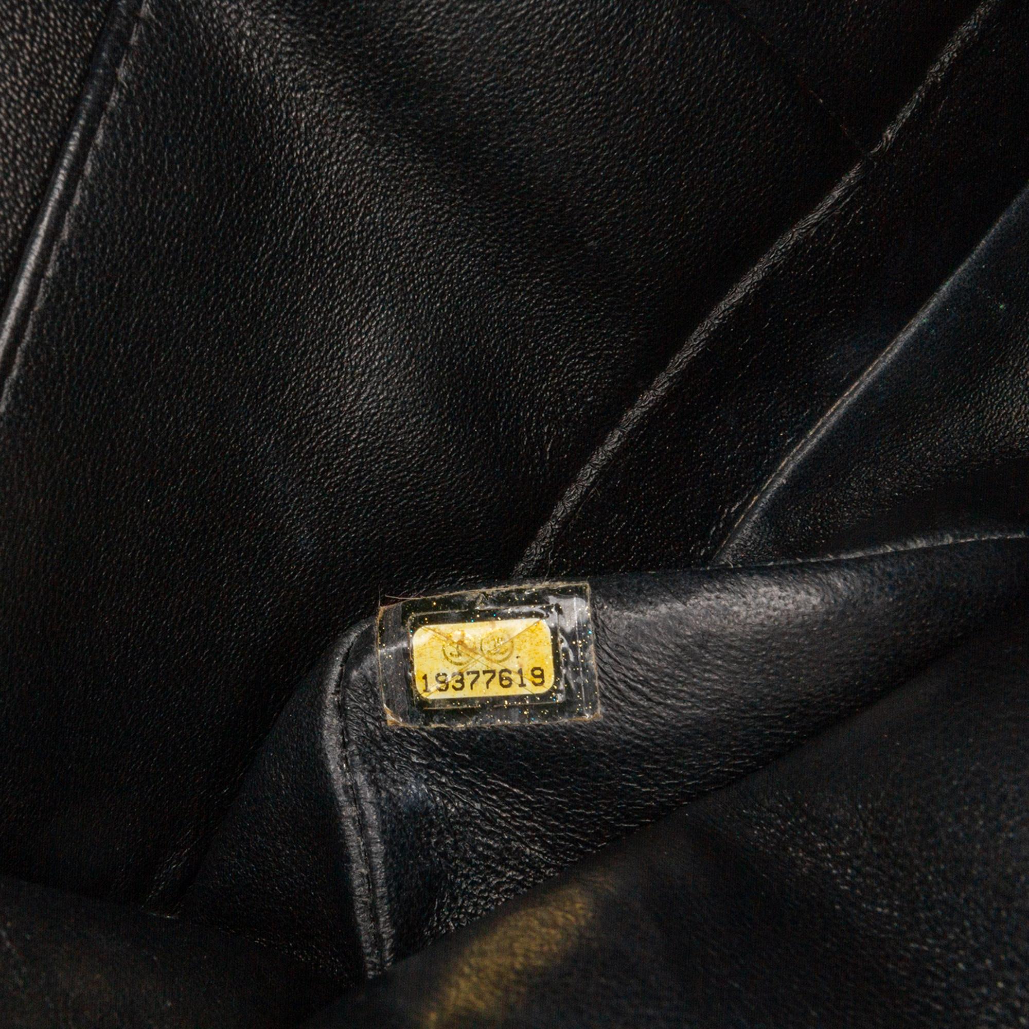 Chanel Medium Classic Patent Double Flap (SHG-p8CfGS)