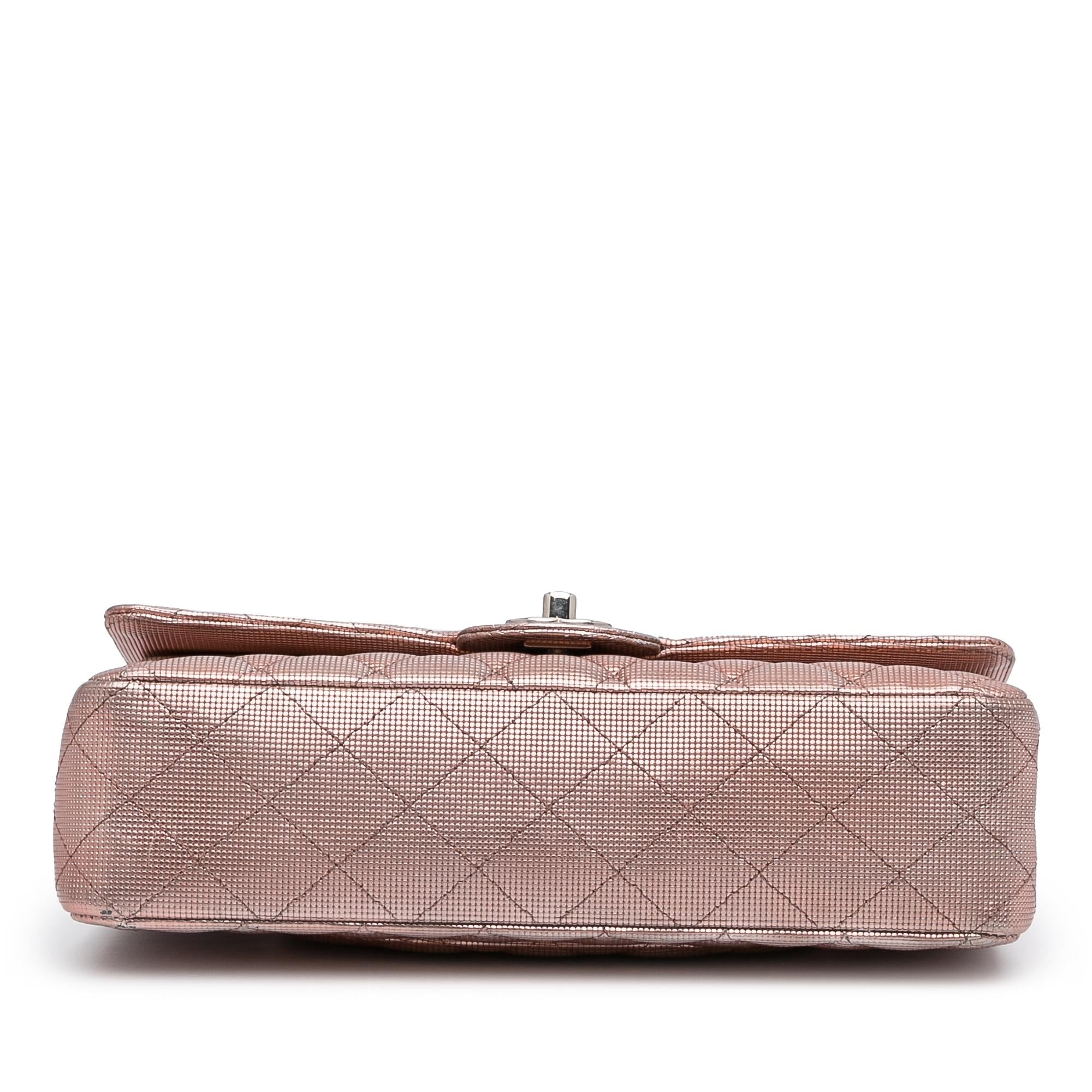 Chanel Medium Classic Pixel Effect Double Flap (SHG-0YL6Yz)