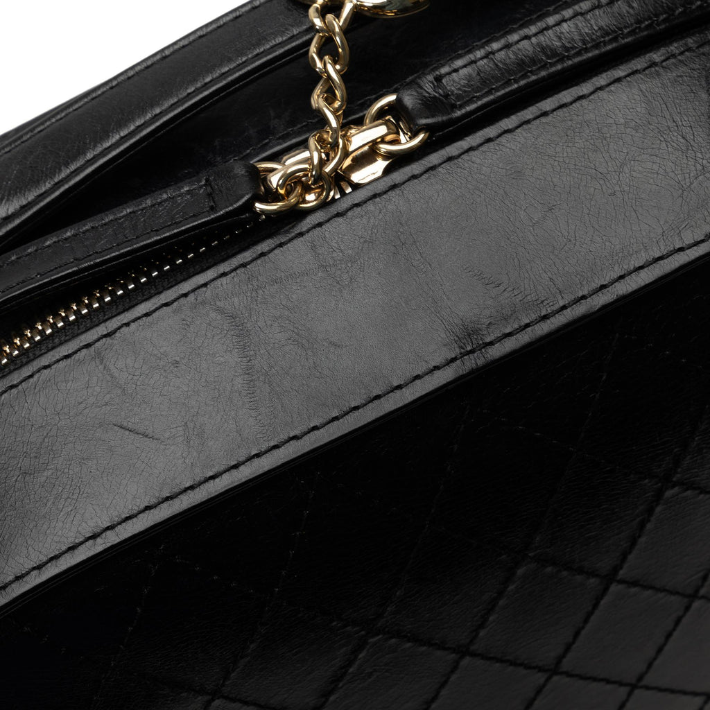 Chanel Medium Crumpled Calfskin Vanity Case (SHG-tJJn02)