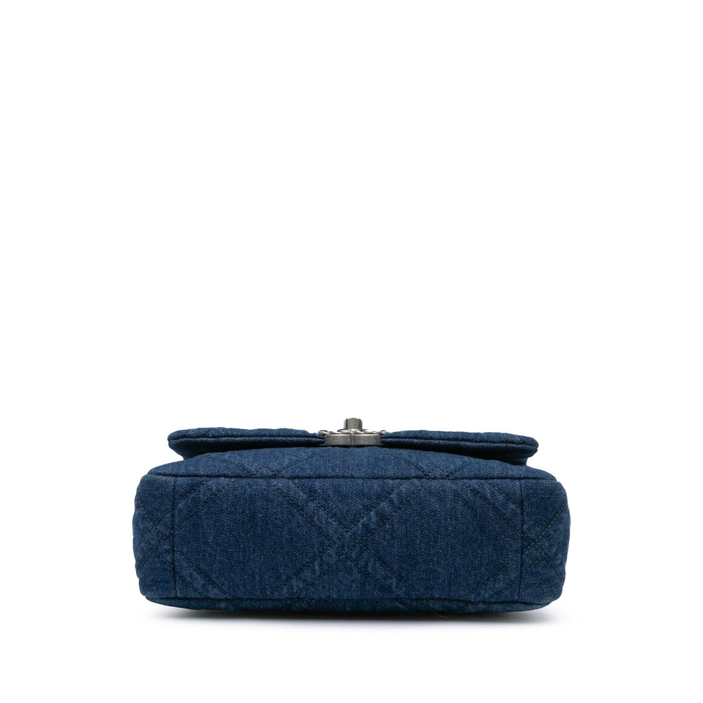 Chanel Medium Denim 19 Flap (SHG-WWUBIh)