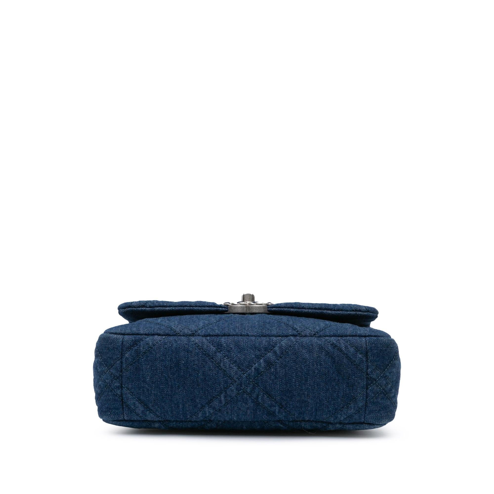 Chanel Medium Denim 19 Flap (SHG-WWUBIh)