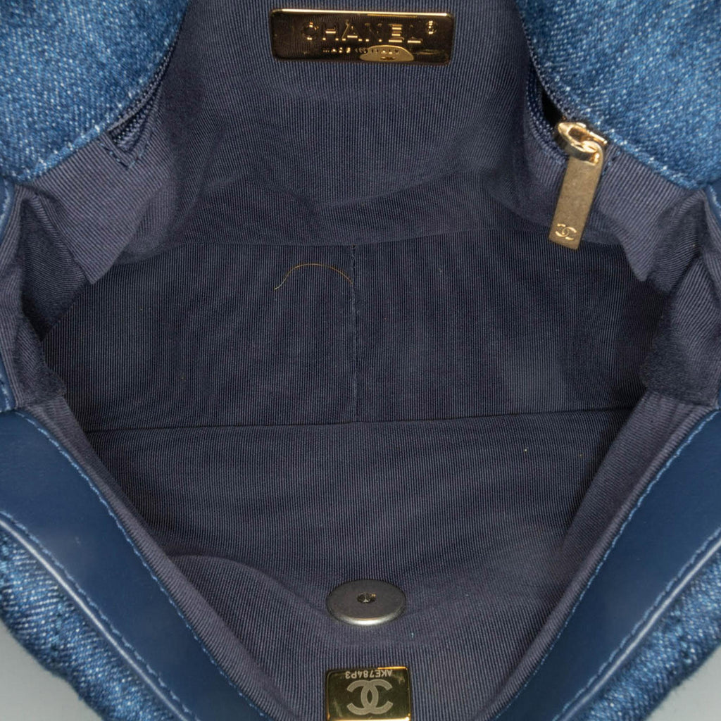Chanel Medium Denim 19 Flap (SHG-WWUBIh)
