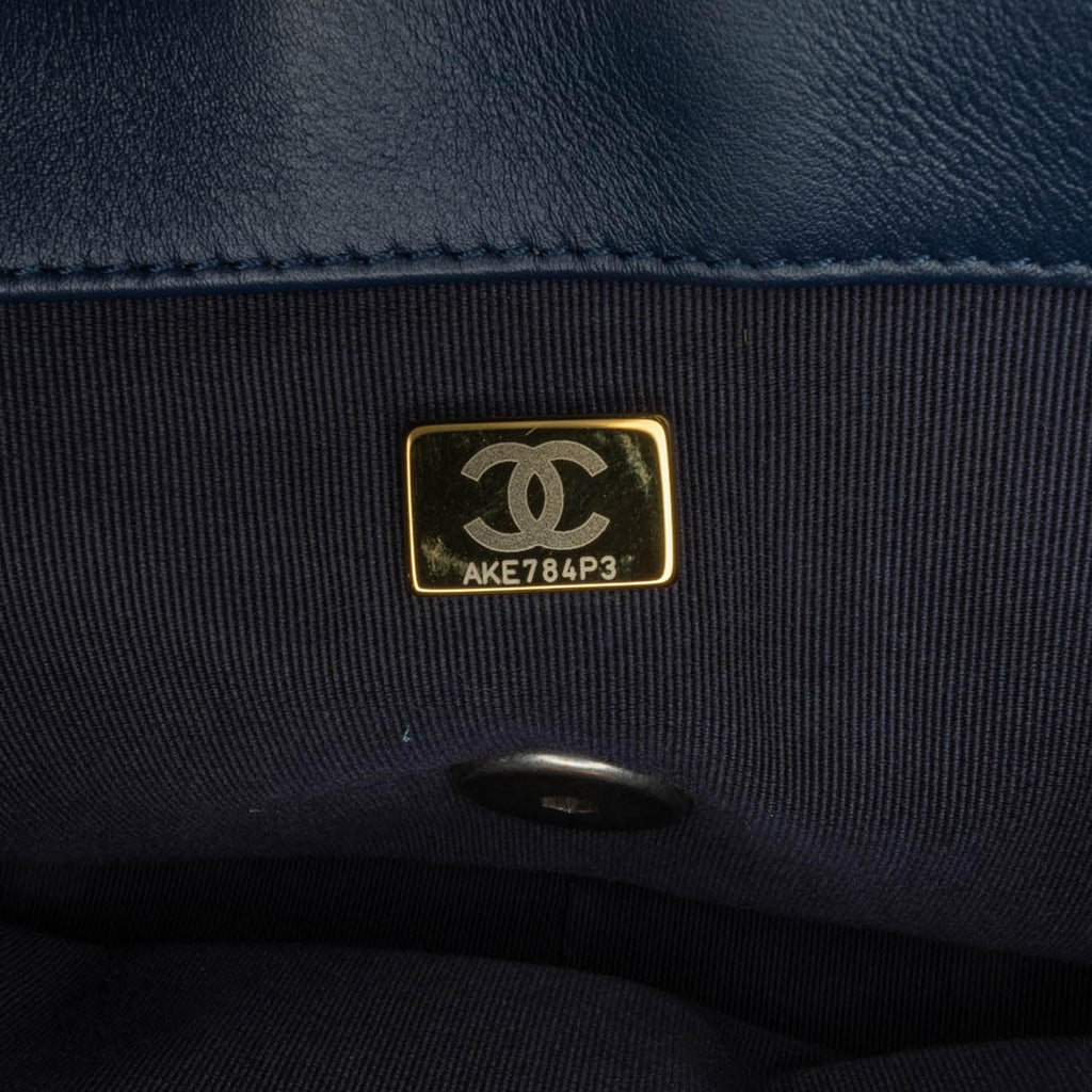 Chanel Medium Denim 19 Flap (SHG-WWUBIh)