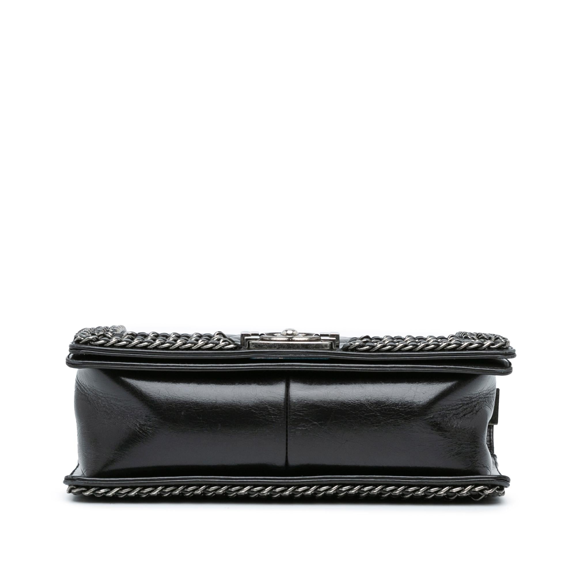 Chanel Medium Glazed Calfskin Chain Around Boy Flap (SHG-DFQBG5)