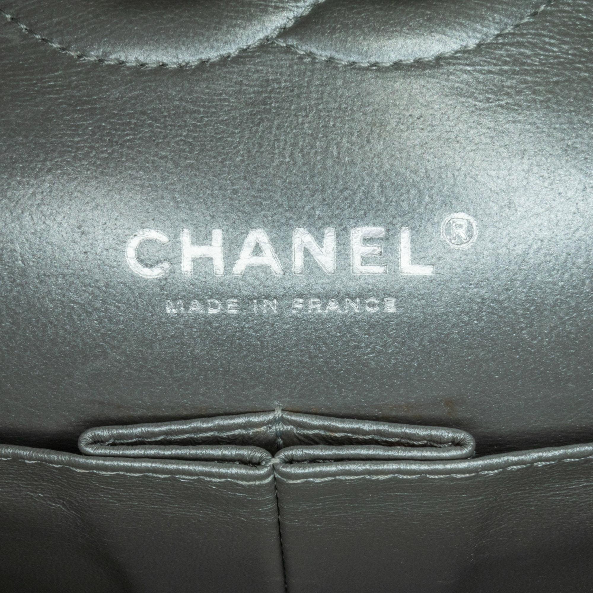 Chanel Medium Glazed Calfskin Grommet Embellished Airline Double Flap (SHG-fbozO4)