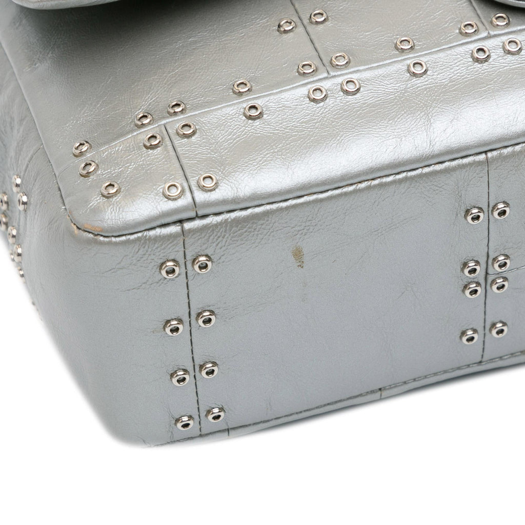 Chanel Medium Glazed Calfskin Grommet Embellished Airline Double Flap (SHG-fbozO4)