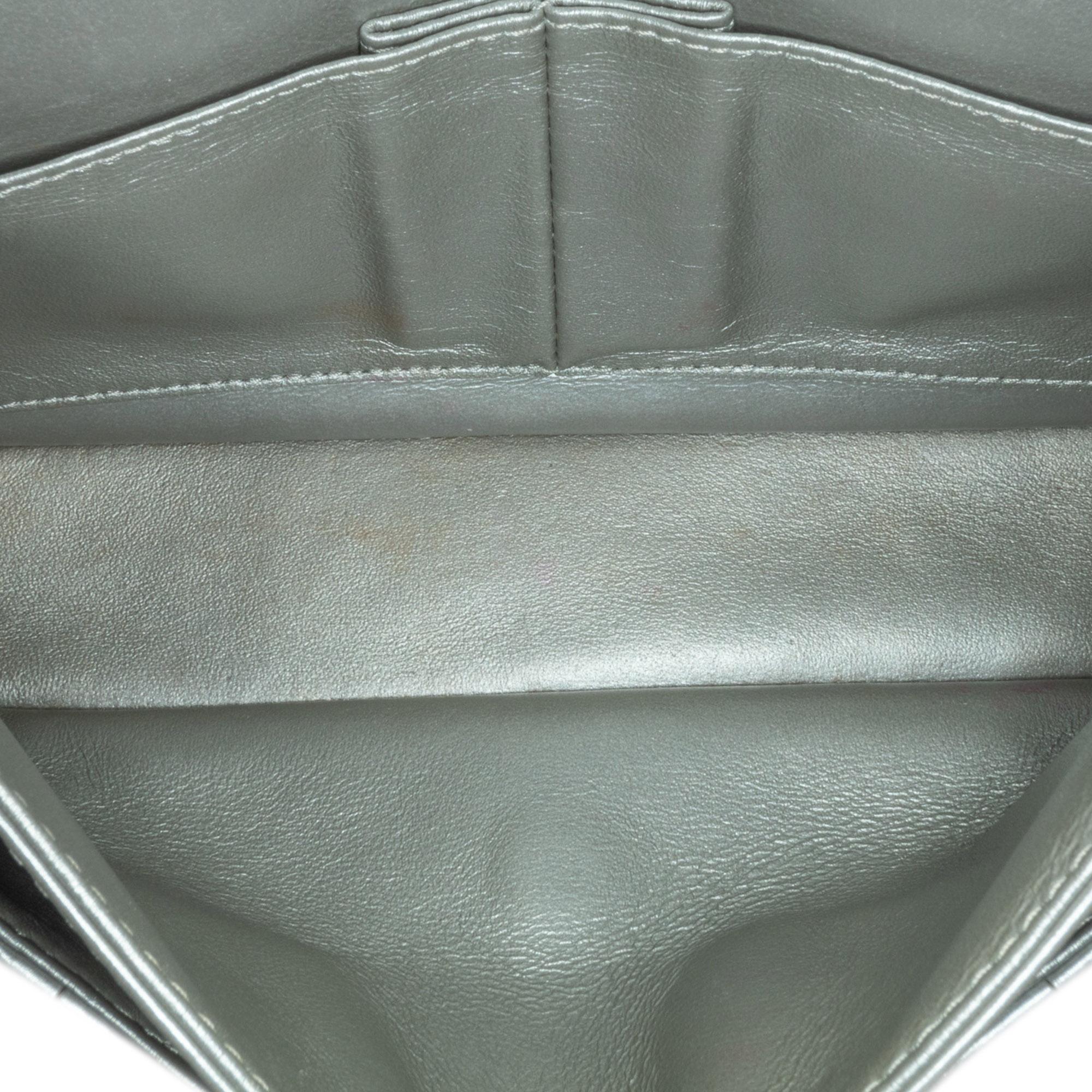 Chanel Medium Glazed Calfskin Grommet Embellished Airline Double Flap (SHG-fbozO4)