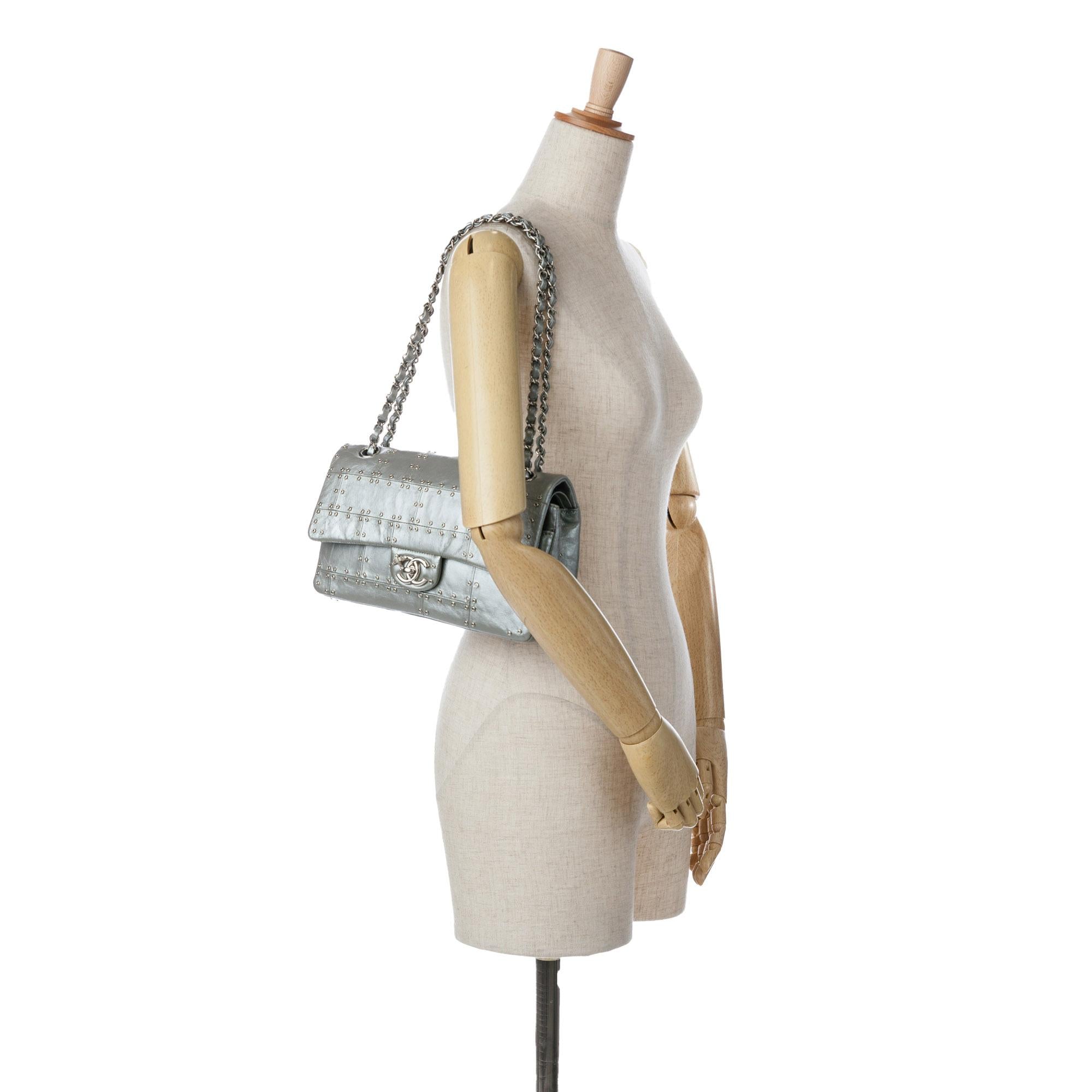 Chanel Medium Glazed Calfskin Grommet Embellished Airline Double Flap (SHG-fbozO4)