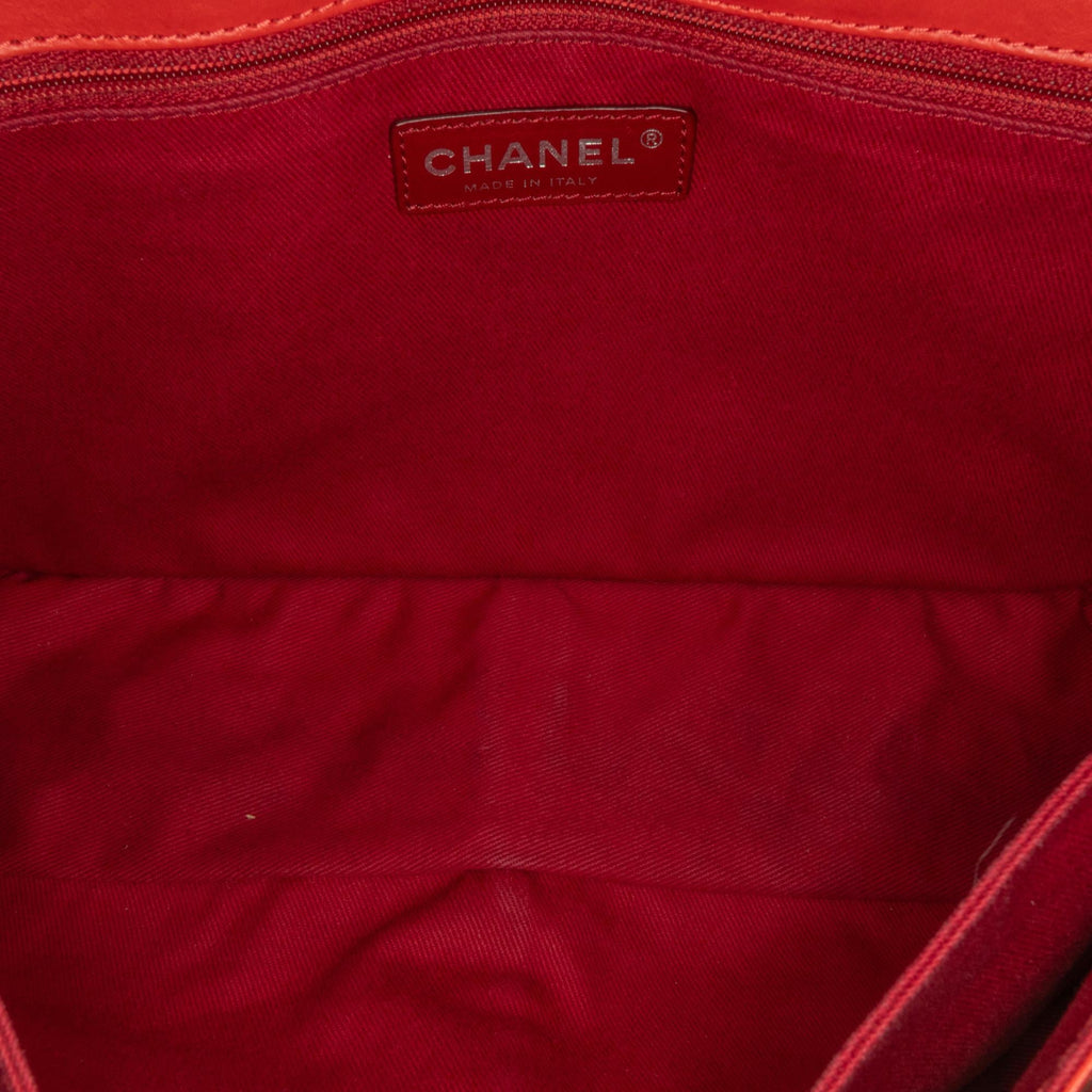 Chanel Medium Grained Calfskin Natural Beauty Flap (SHG-7g4FUr)
