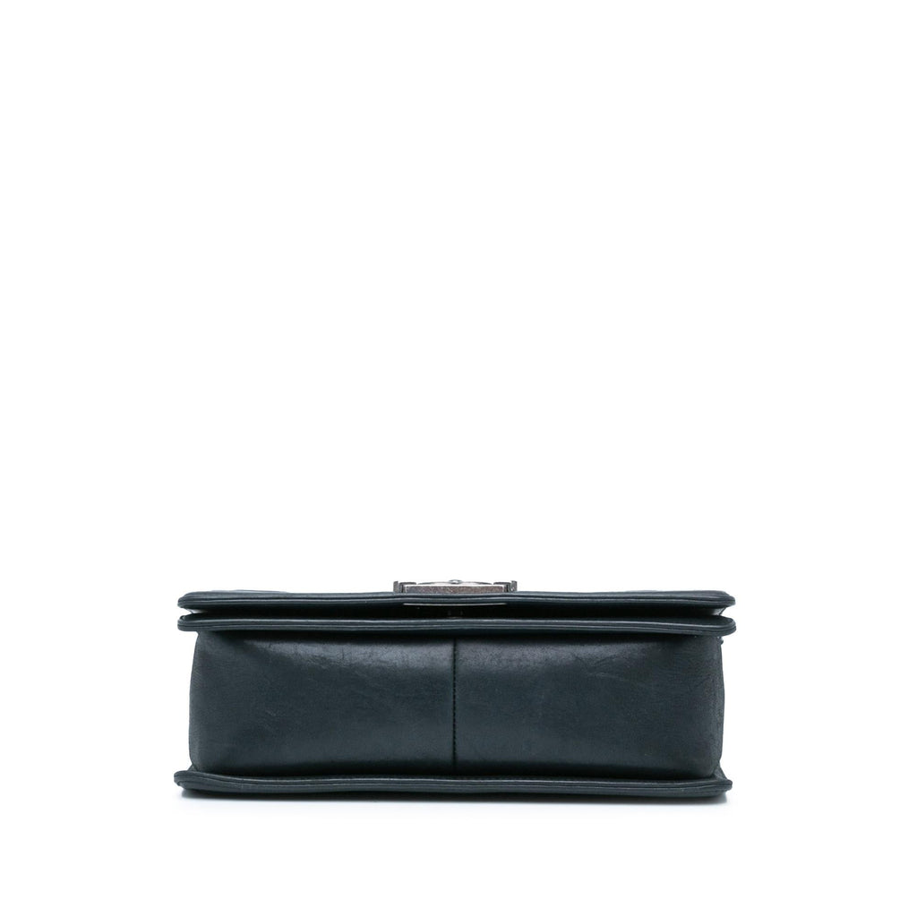 Chanel Medium Iridescent Calfskin Double Stitch Boy Flap (SHG-MO8ajX)