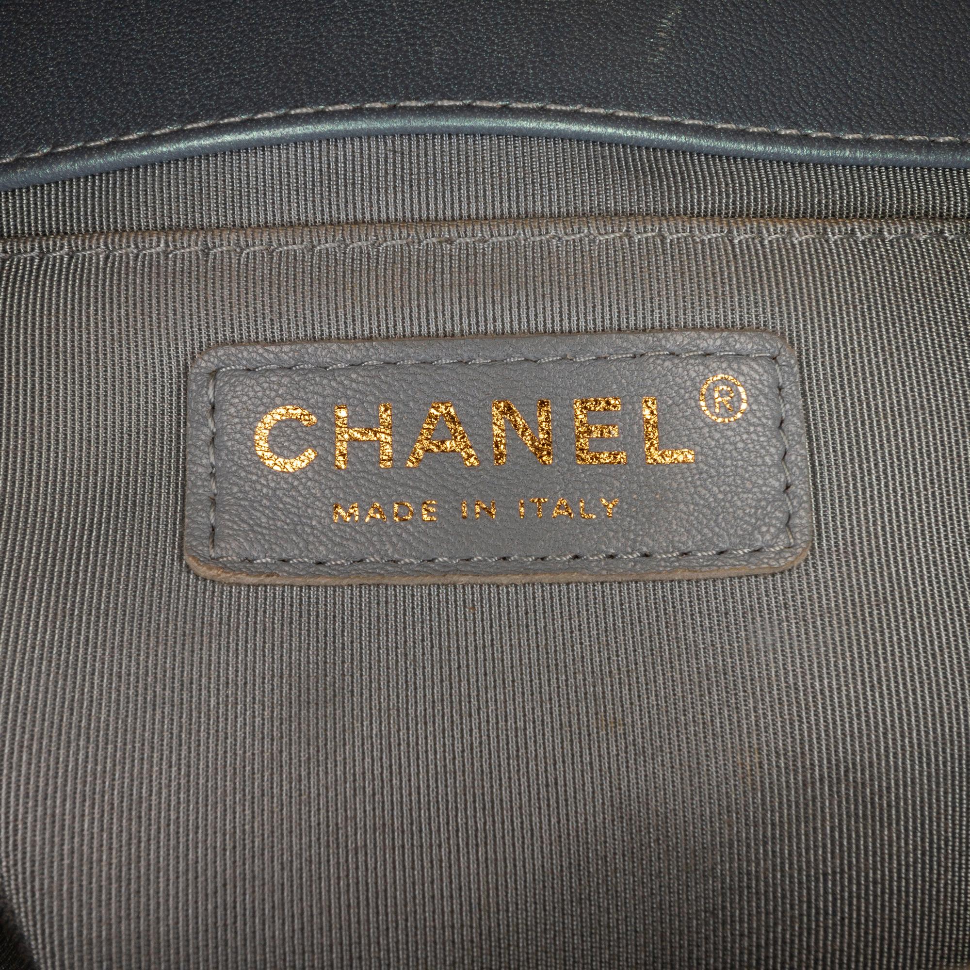 Chanel Medium Iridescent Patent Boy Flap (SHG-lOCDFl)