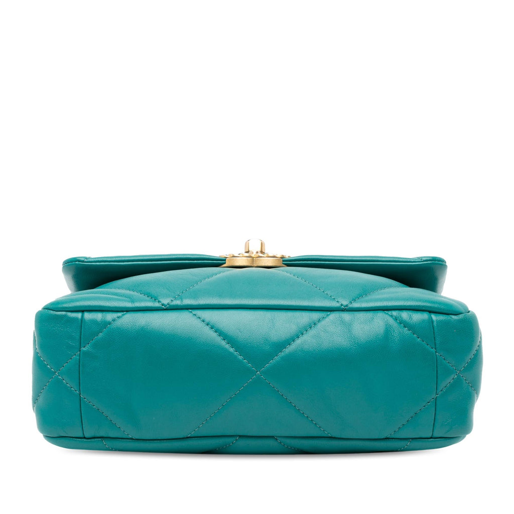 Chanel Medium Lambskin 19 Flap (SHG-EDg0IF)