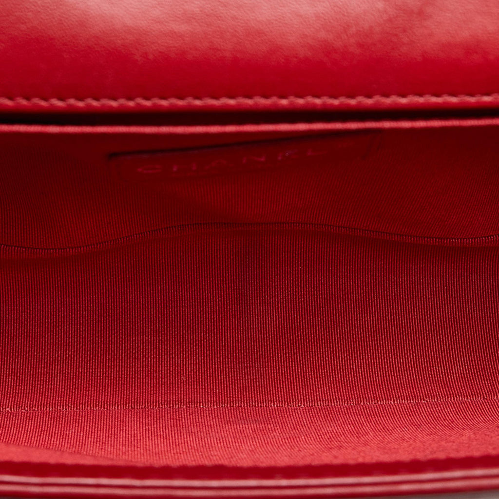 Chanel Medium Lambskin Boy Bicolor Flap Bag (SHG-rAk6LZ)