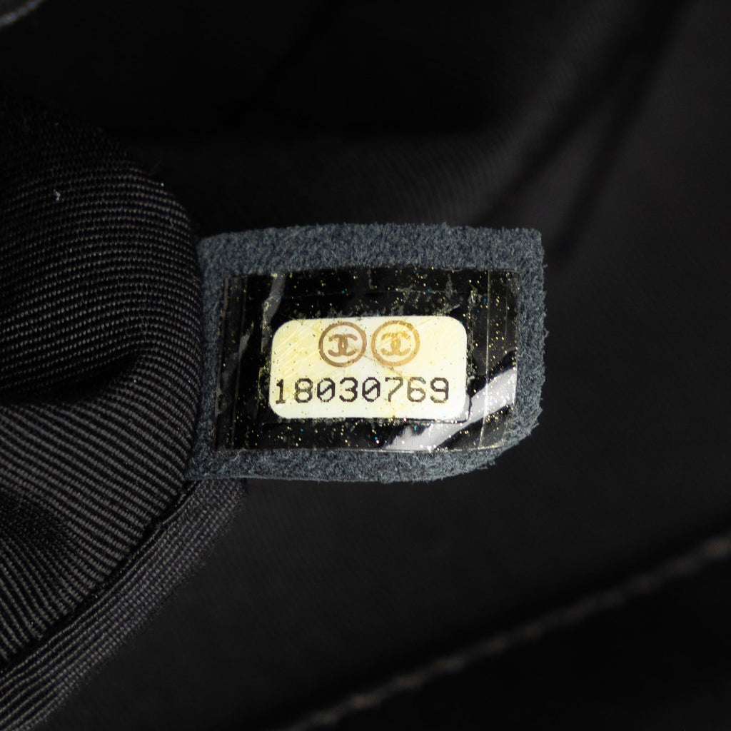 Chanel Medium Lambskin Boy Bicolor Flap Bag (SHG-rXdhO4)