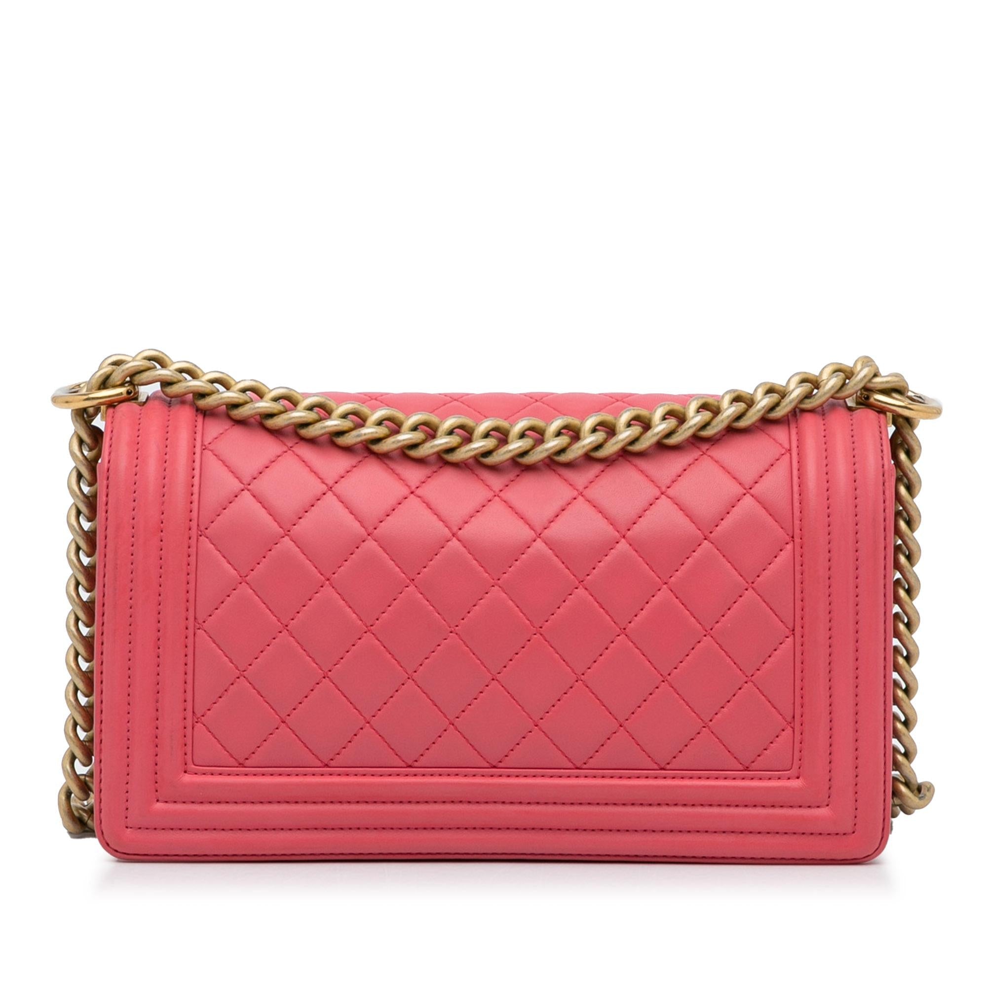 Chanel Medium Lambskin Boy Flap Bag (SHG-5TRcJM)