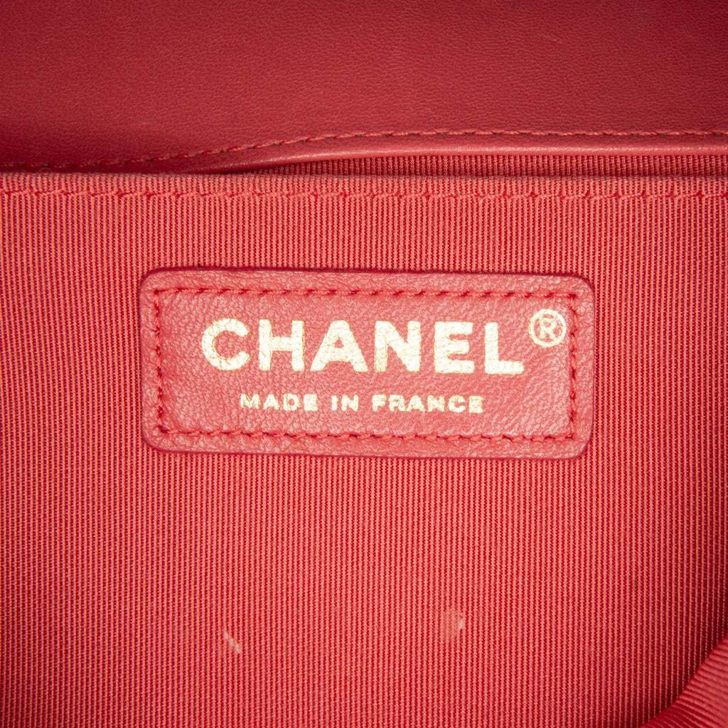 Chanel Medium Lambskin Boy Flap Bag (SHG-5TRcJM)
