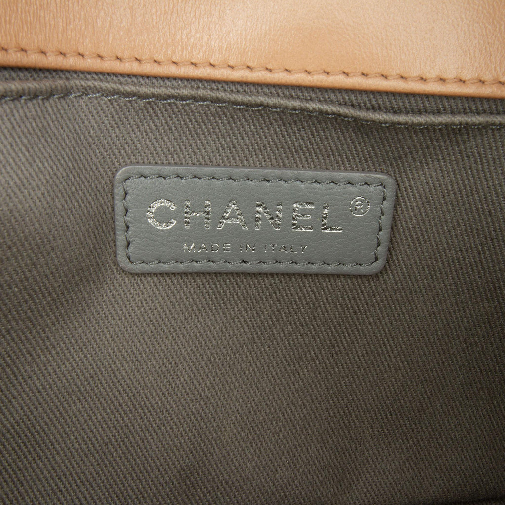 Chanel Medium Lambskin Boy Flap Bag (SHG-12u1uJ)