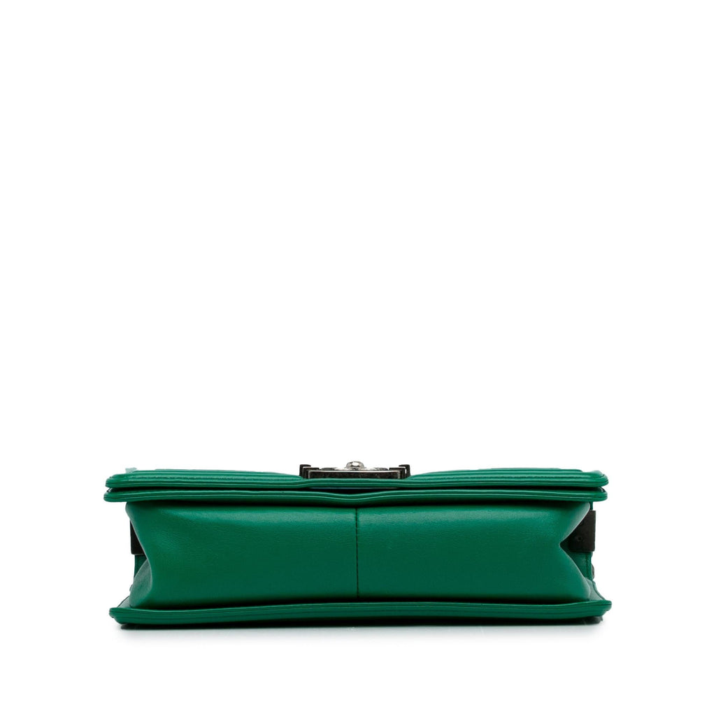 Chanel Medium Lambskin Boy Flap Bag (SHG-AlXMkC)