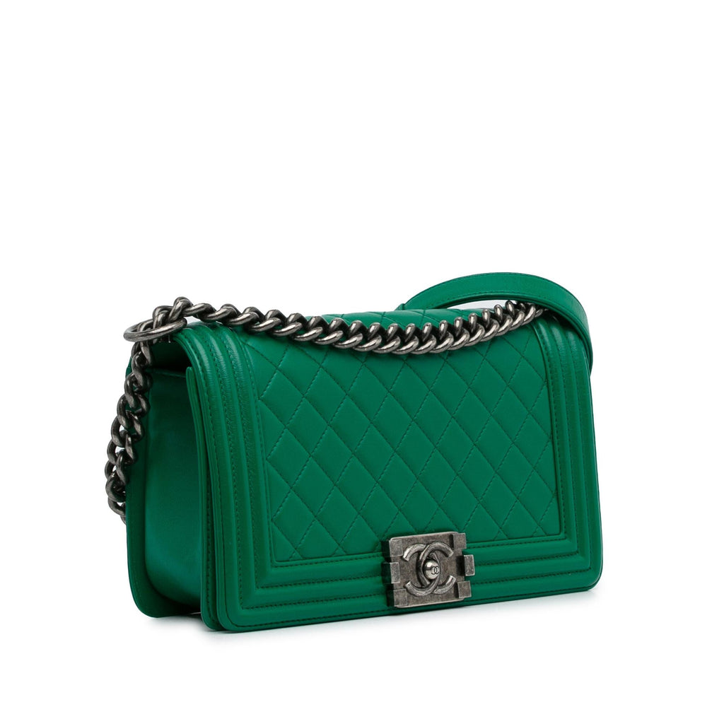 Chanel Medium Lambskin Boy Flap Bag (SHG-AlXMkC)