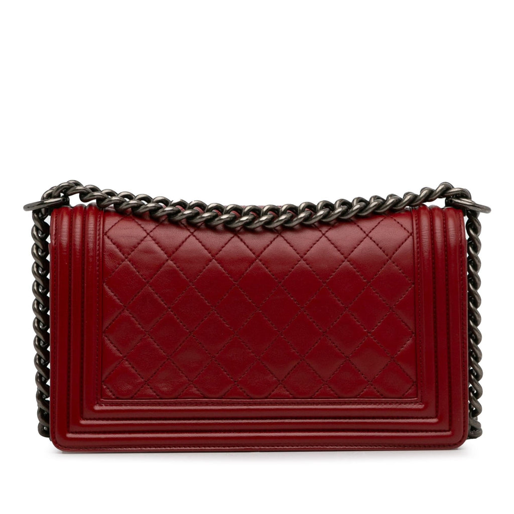 Chanel Medium Lambskin Boy Flap Bag (SHG-2gxYBH)