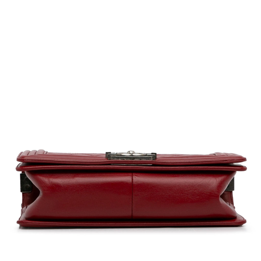 Chanel Medium Lambskin Boy Flap Bag (SHG-2gxYBH)
