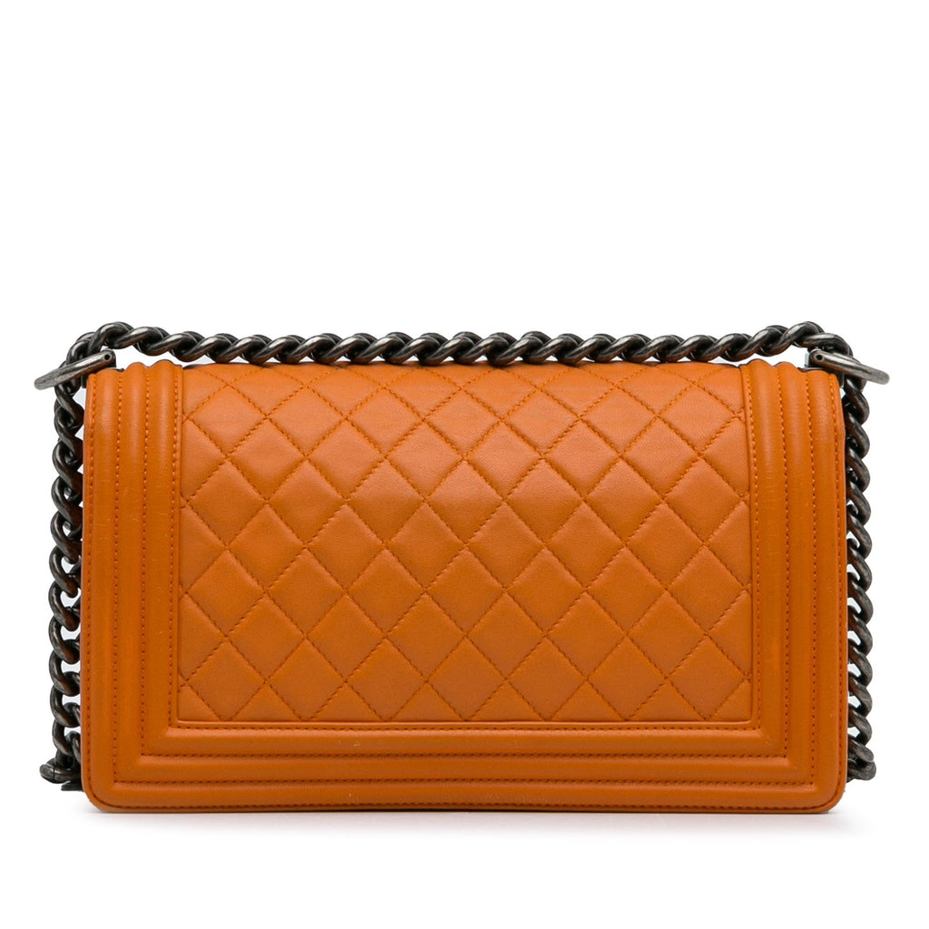 Chanel Medium Lambskin Boy Flap (SHG-yq2bEE)