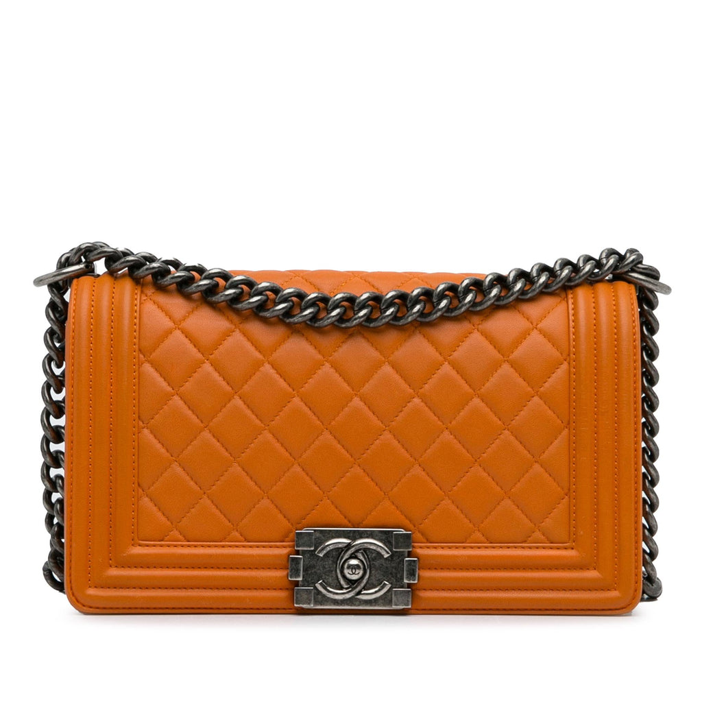 Chanel Medium Lambskin Boy Flap (SHG-yq2bEE)