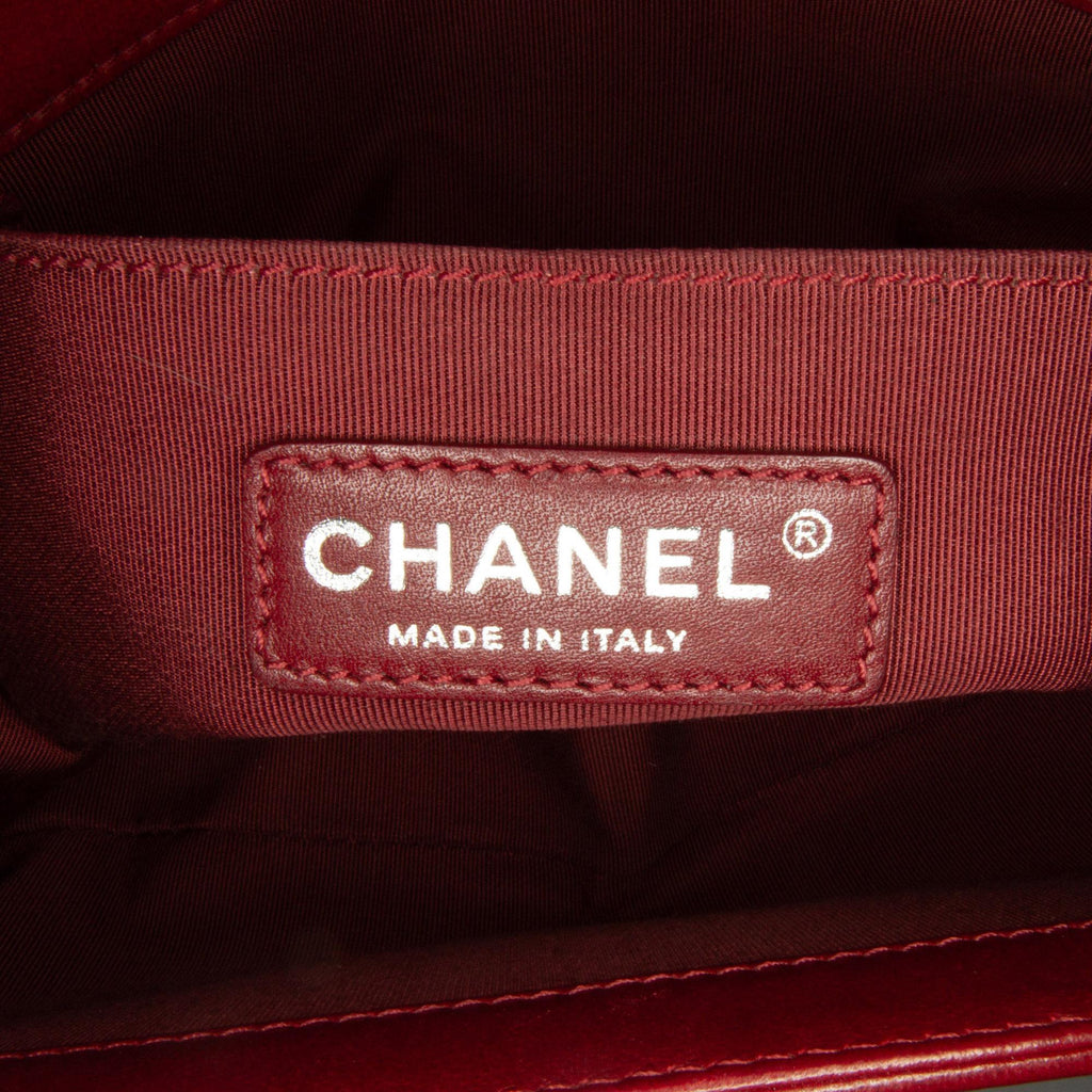 Chanel Medium Lambskin Boy Flap (SHG-a7Taya)