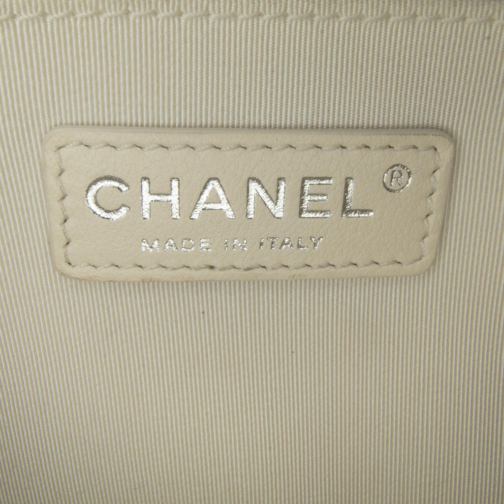 Chanel Medium Lambskin Boy Flap (SHG-1Vev3e)