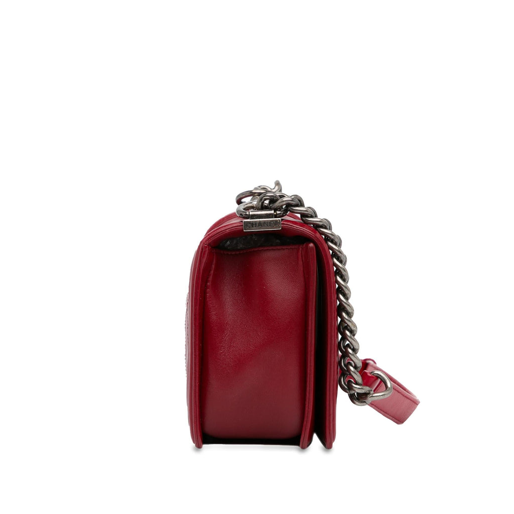 Chanel Medium Lambskin Boy Flap (SHG-c1RccM)